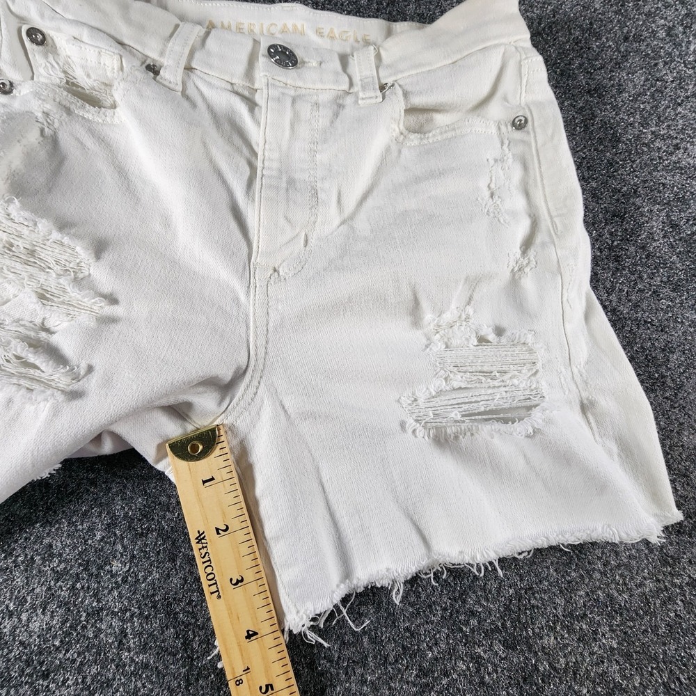 American Eagle Outfitters Women's White‎ Curvy Hi-Rise Shorts Size 4 Distressed - Picture 9 of 10